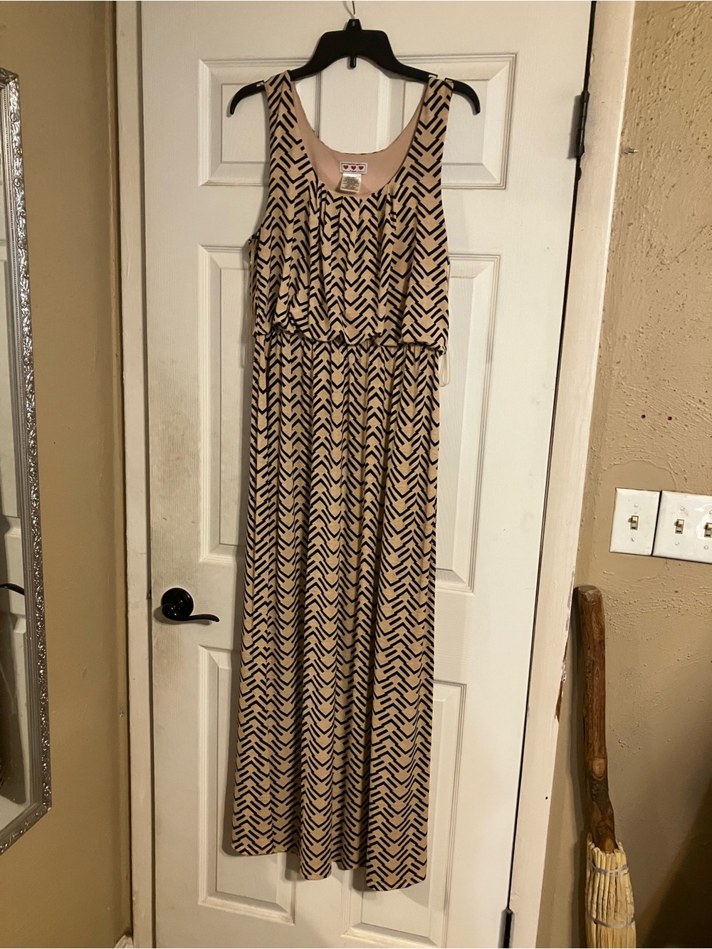 Sleeveless Beige Maxi Dress with Black Chevron Print Spring Summer Size XL